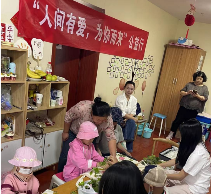 北京皓月慈善基金会 “人间有爱,为你而来” 走进北京右安门医院 “小家”,点亮希望之光